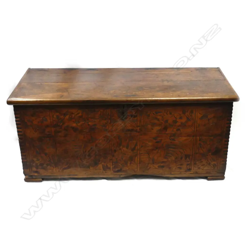 A 17thC Italian walnut boarded chest Image 1++