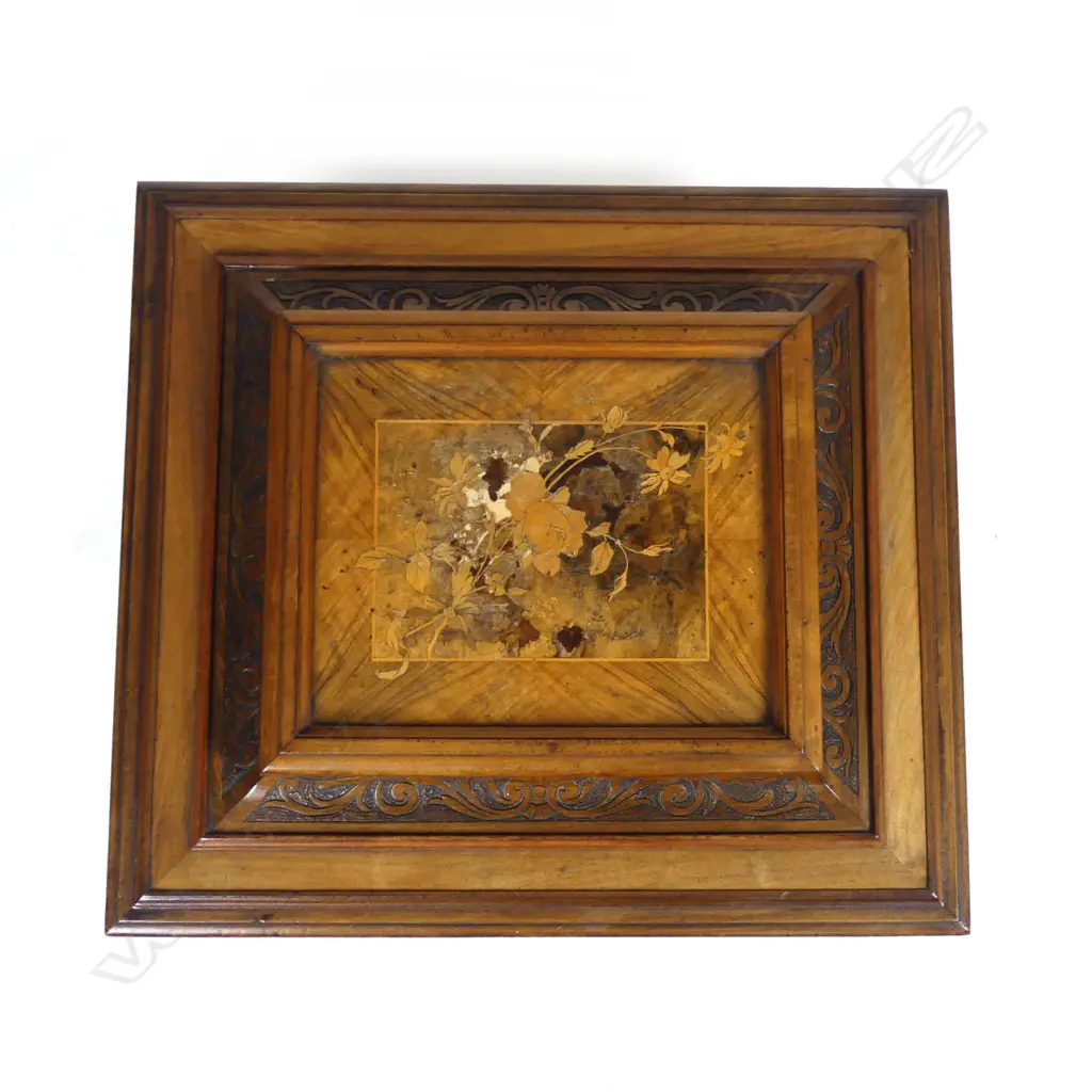 A 19thC walnut cased Polyphon Image 1++