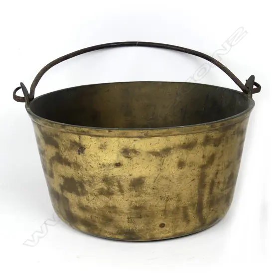 A large heavy vintage spun brass preserving pan