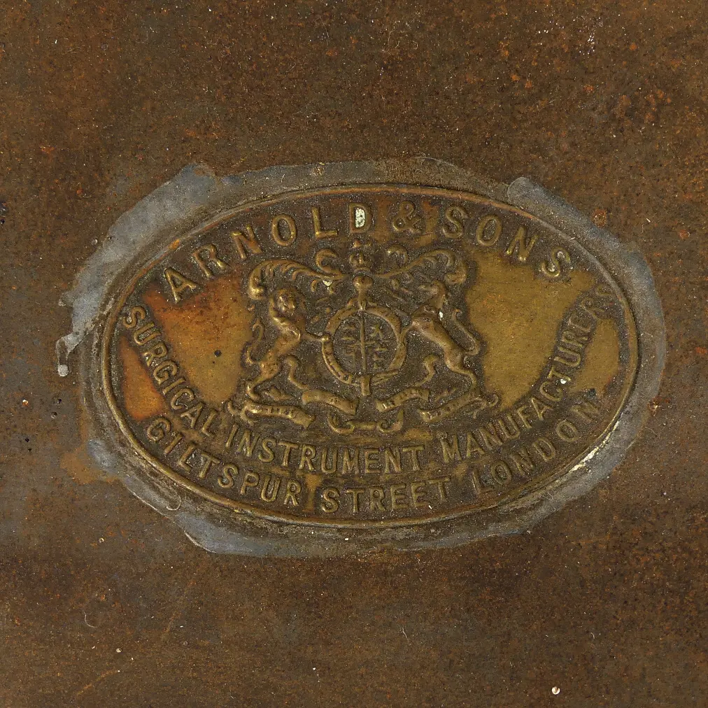 A WWI military surgeon's instrument set Image 1++