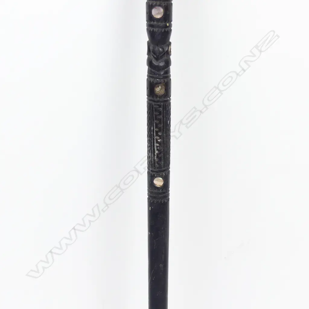 A vintage Maori carved swagger stick Image 1++