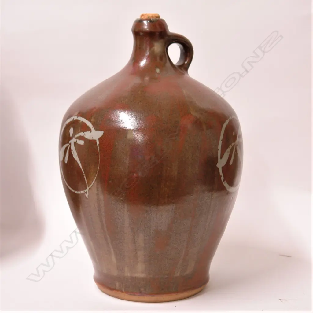 A large Paul Fisher flagon Image 1++