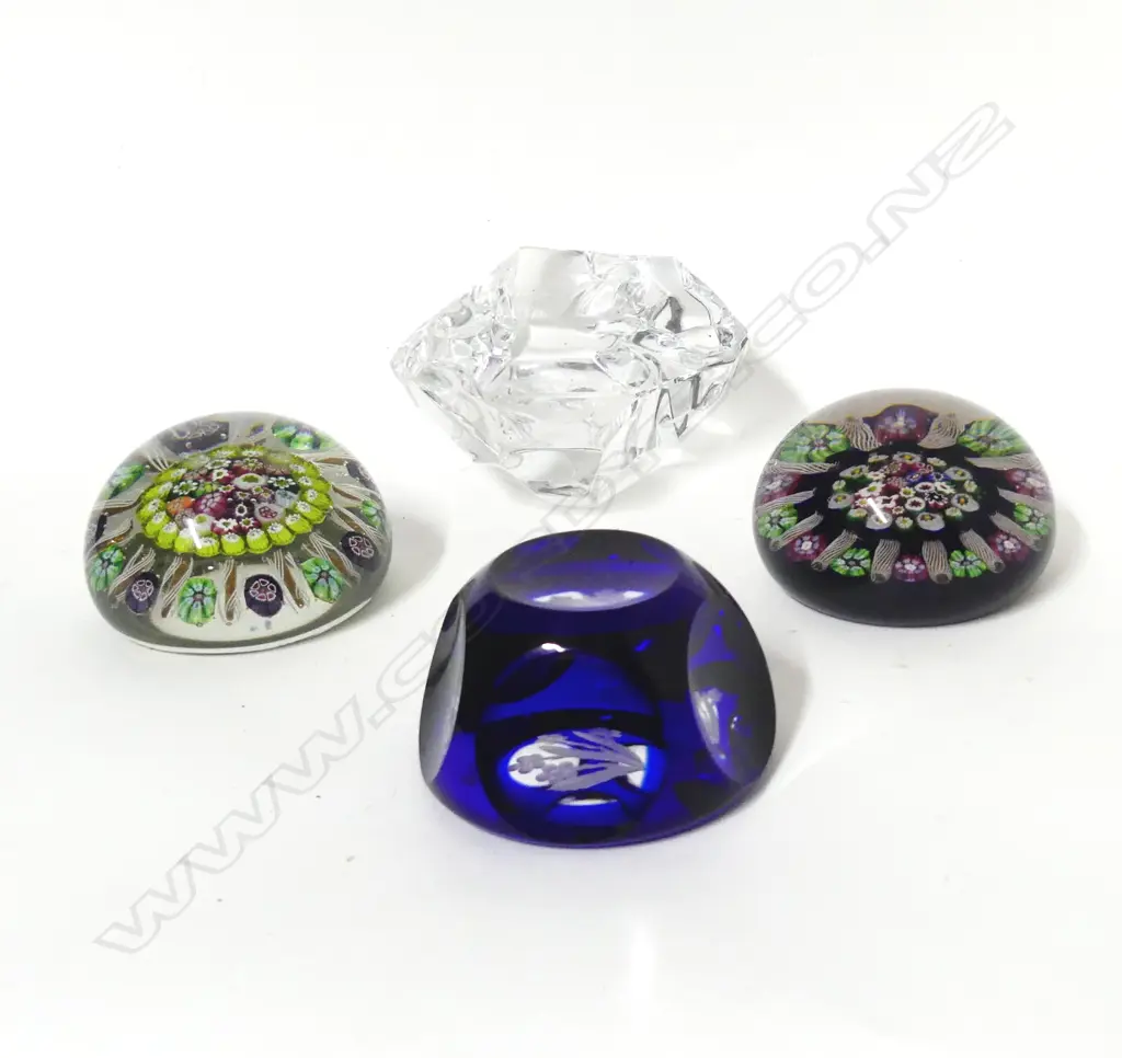 Four glass paperweights Image 1++