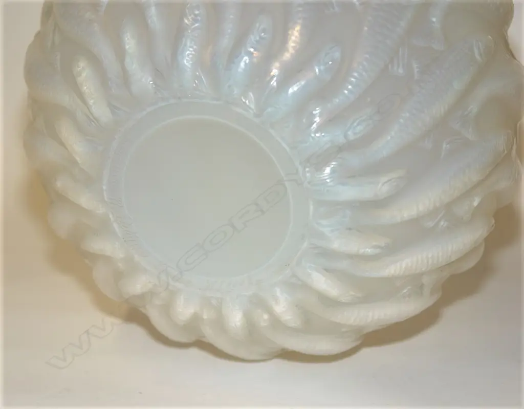 A rare René Lalique opalescent glass 'Marisa' vase Image 1++