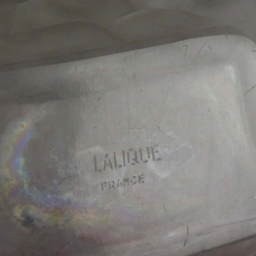 A pair of Lalique scent flasks Image 1++