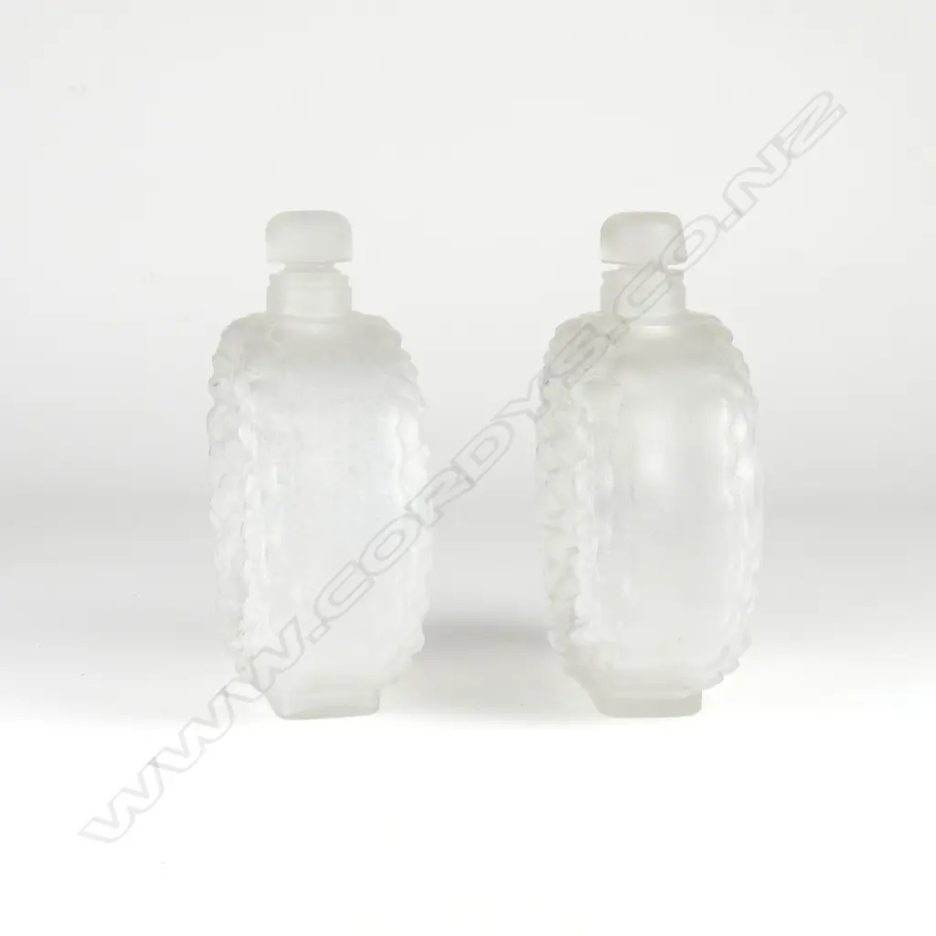 A pair of Lalique scent flasks Image 1++