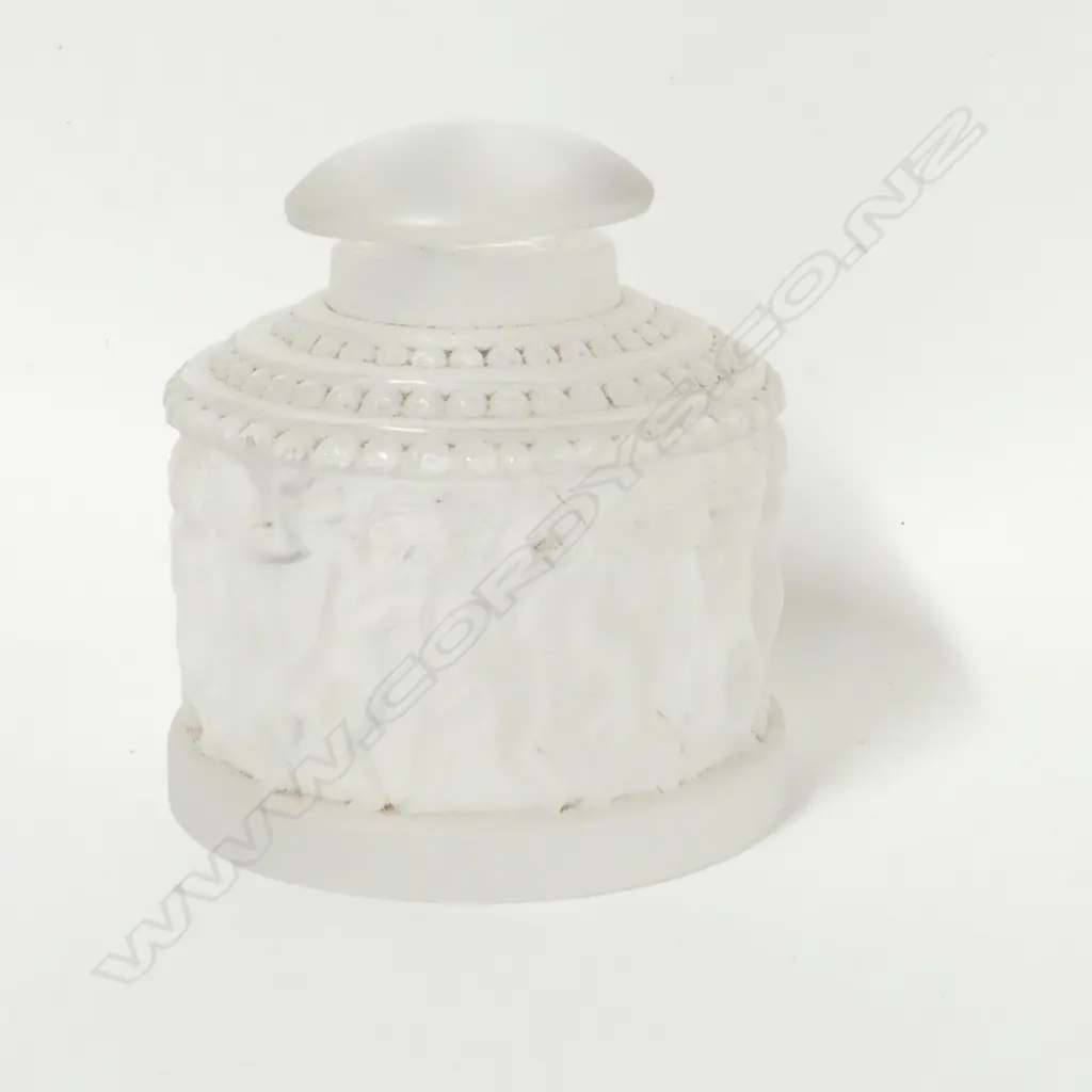 A Lalique flacon Image 1++