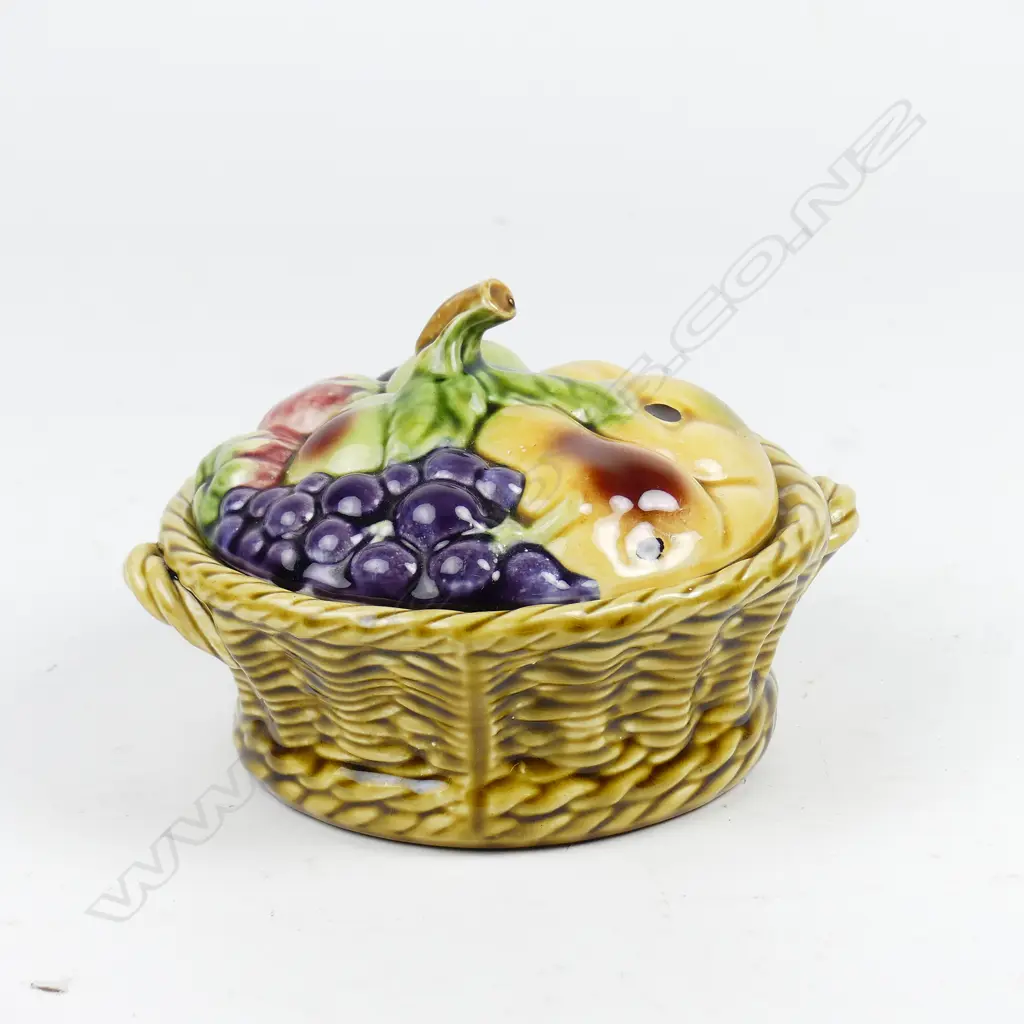 A Sarreguemines majolica basket dish and cover Image 1++