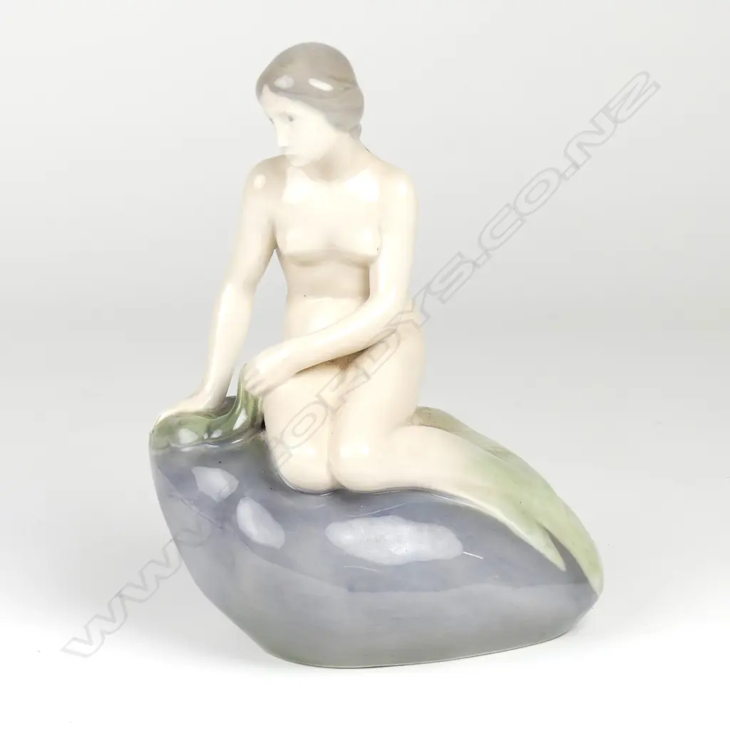 A Royal Copenhagen figurine Image 1++