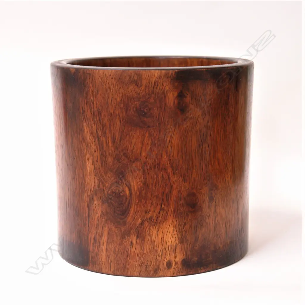 A Chinese rosewood timber brush-pot Image 1++