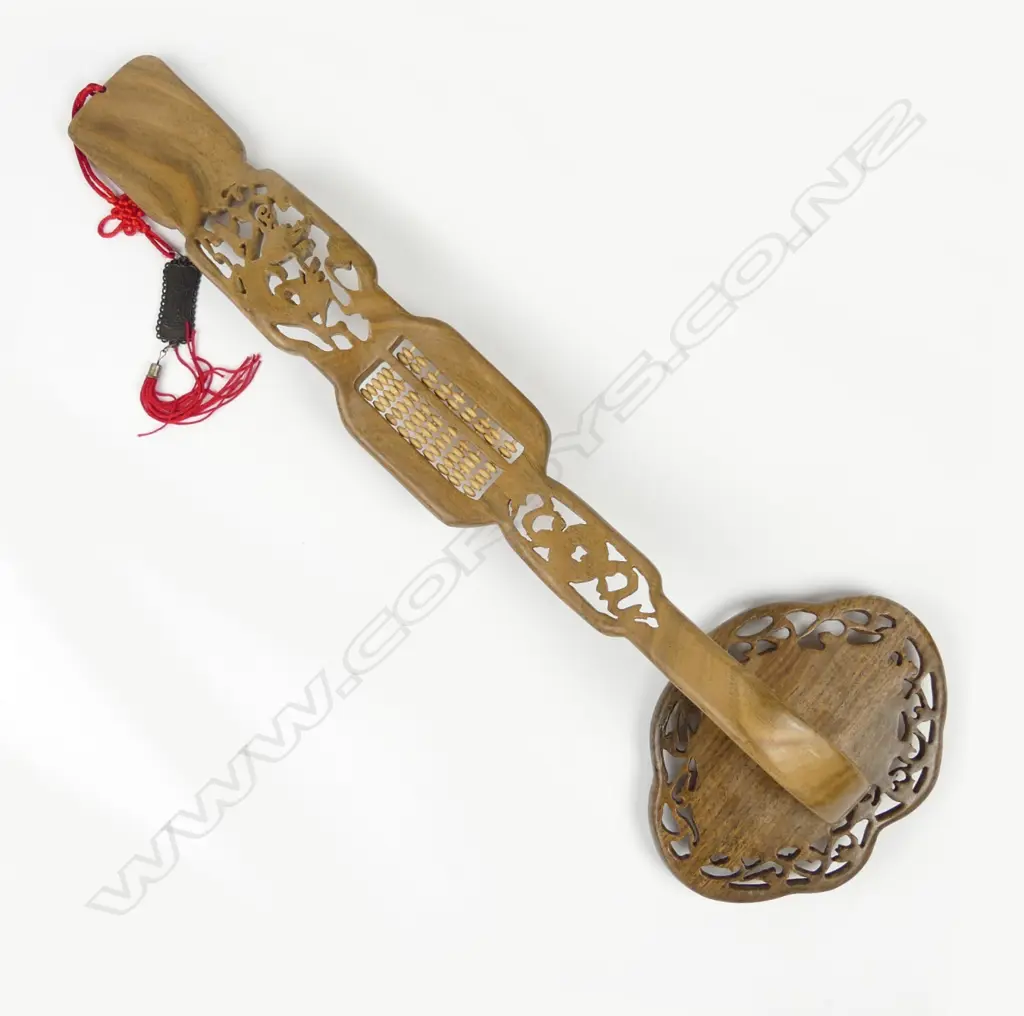 A Chinese yellow rosewood ruyi sceptre Image 1++