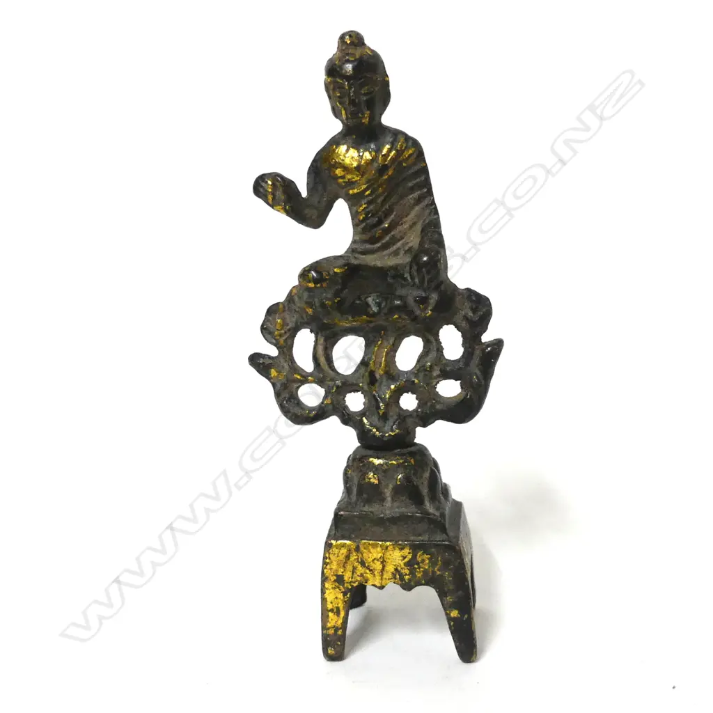 A small Chinese gilt bronze buddha Image 1++