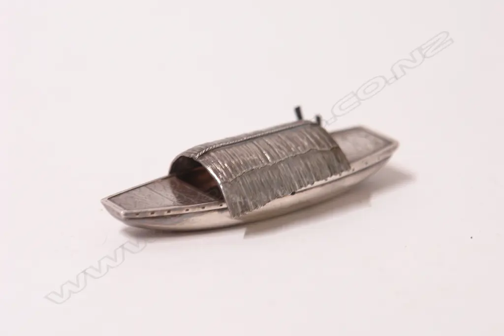 A Chinese silver novelty sampan small box Image 1++