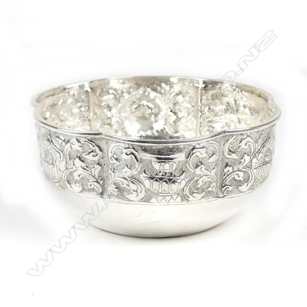 A c.1900 Chinese silver embossed bowl Image 1++