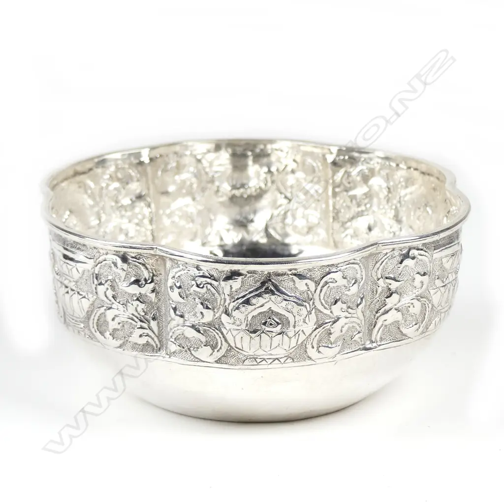 A c.1900 Chinese silver embossed bowl Image 1++