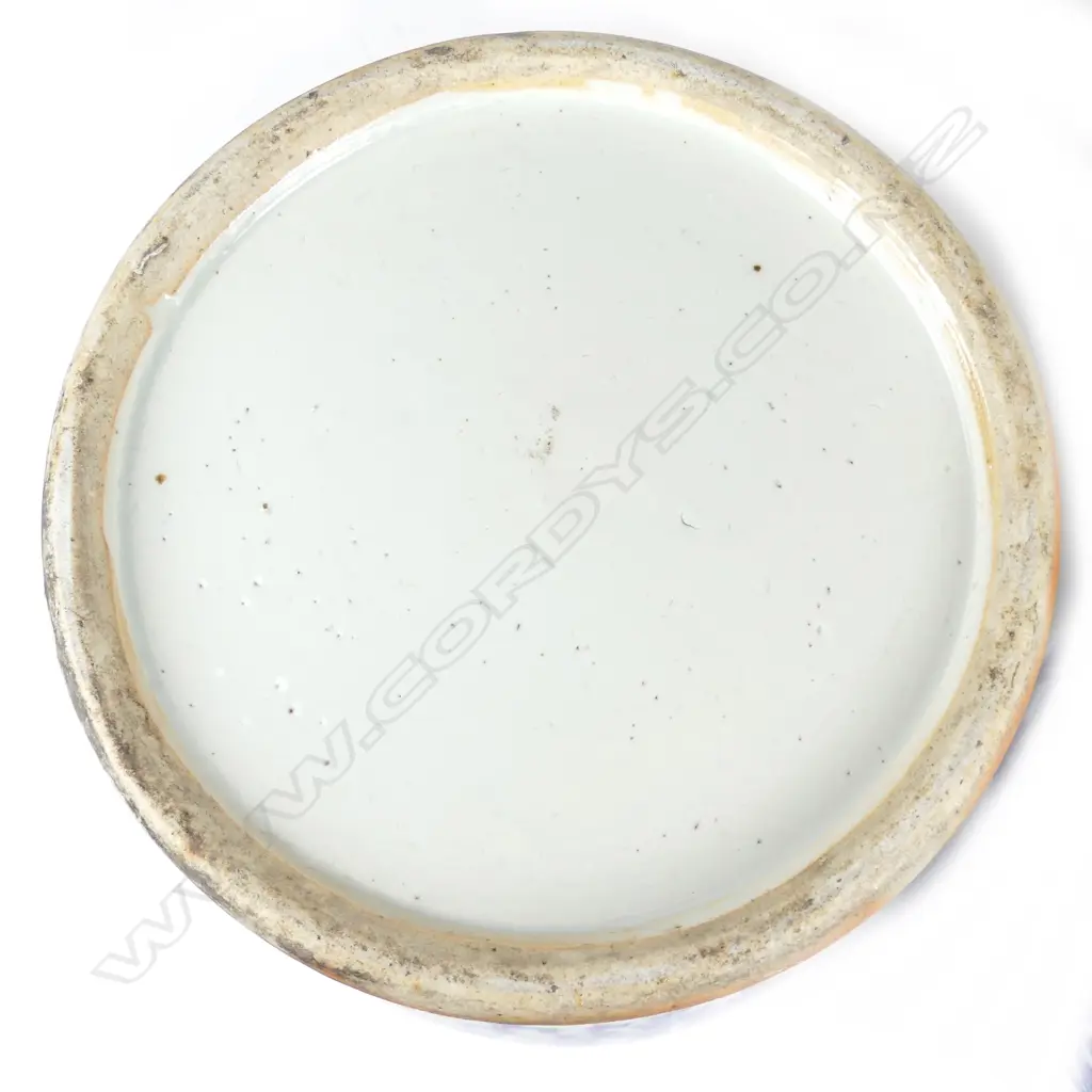 A pair of large Chinese blue and white jars and covers Image 1++