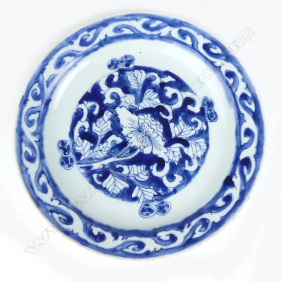 A Chinese porcelain blue and white plate