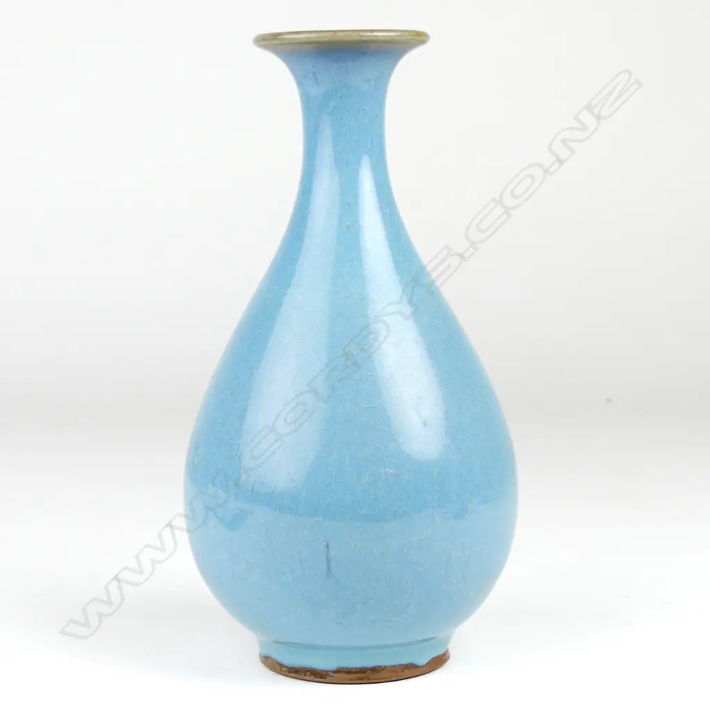 A Chinese vase Image 1++