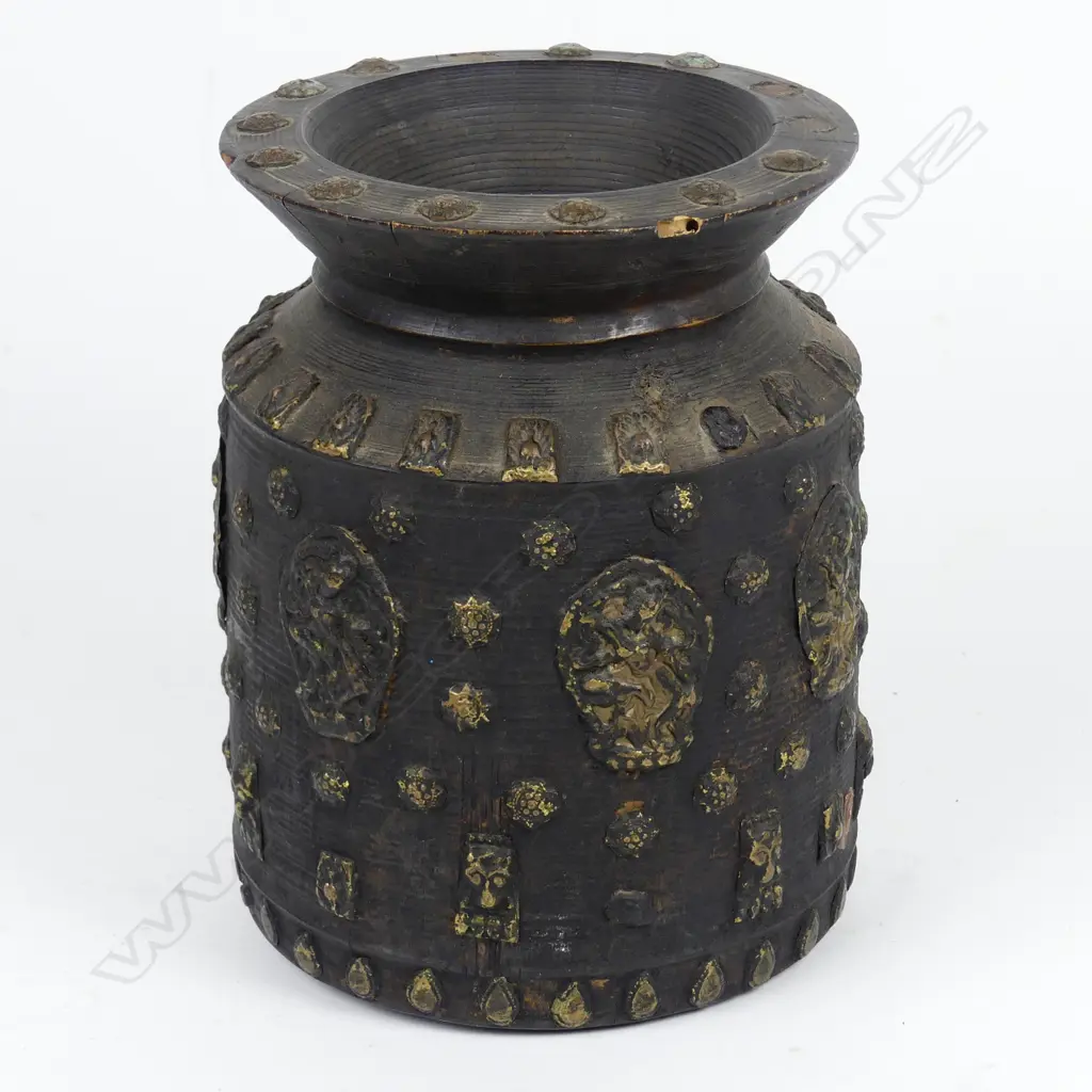An old Tibetan wooden jar Image 1++