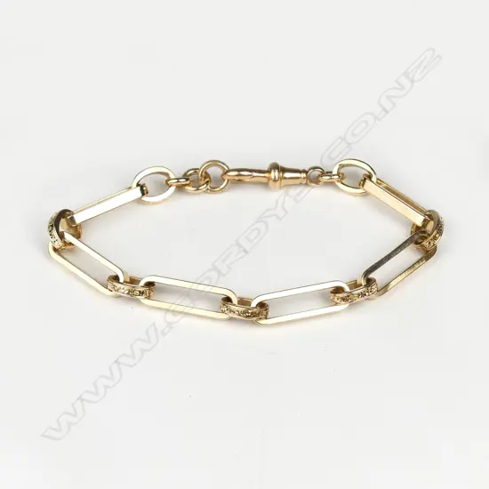 A  vintage 15ct. yellow gold heavy rail link bracelet