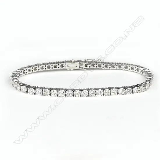 A 14ct white gold and diamond tennis bracelet