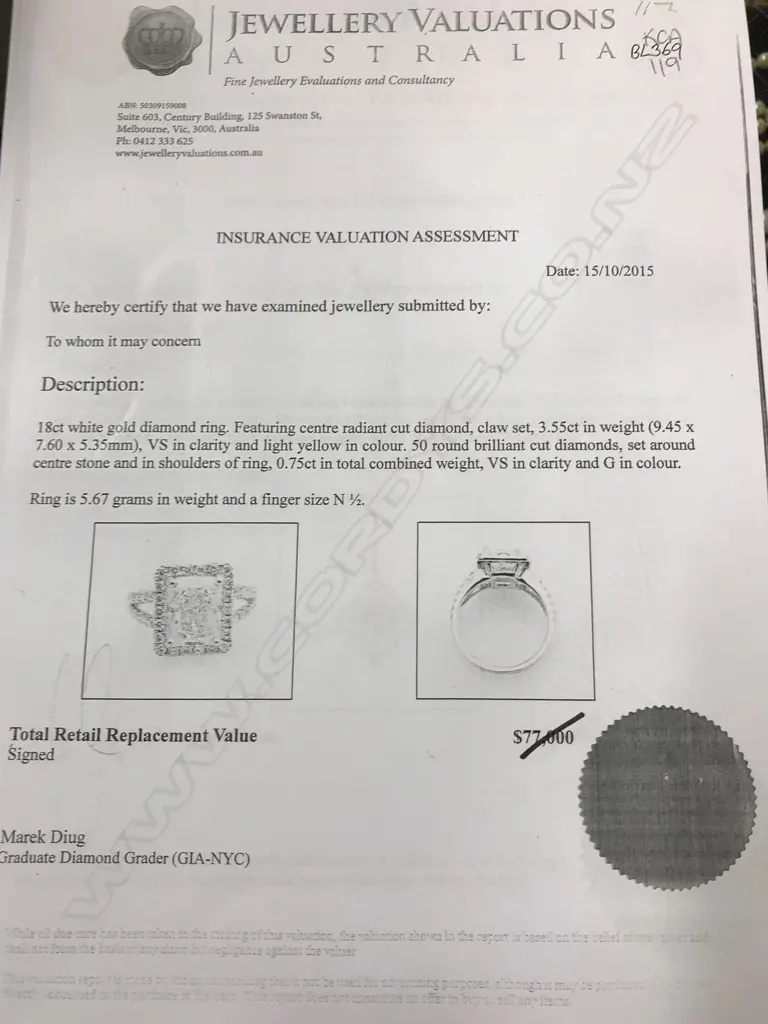 An 18ct white gold and diamond ring Image 1++