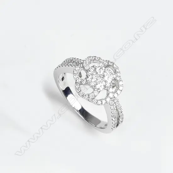 An 18ct white gold and diamond dress ring