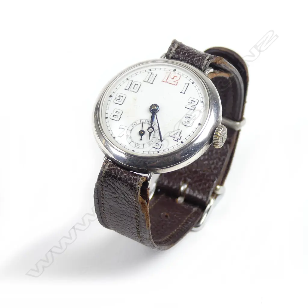 A gents silver vintage Swiss wristwatch Image 1++