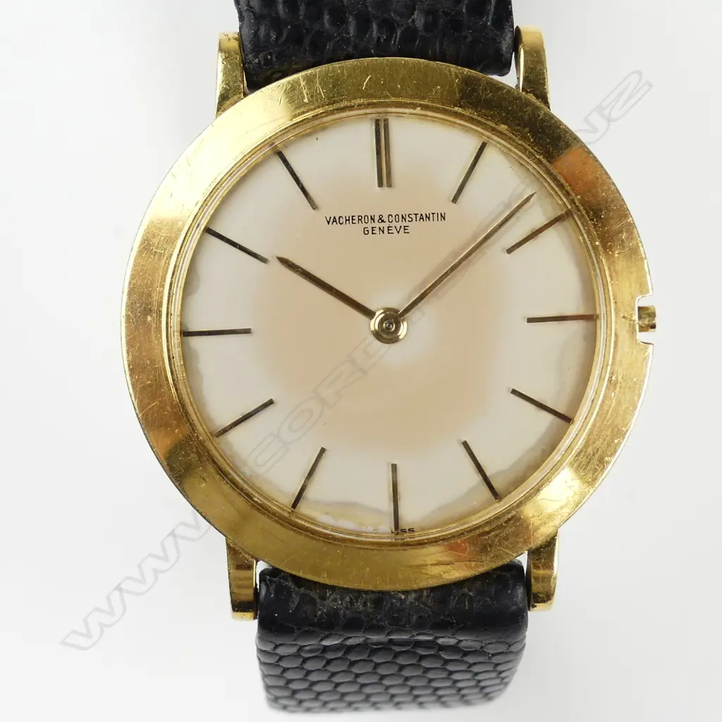 An 18ct gold cased Vacheron Constantin gent's ultra-slim wristwatch Image 1++