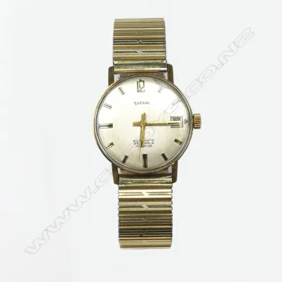 A Safari 14ct gold gent's wristwatch