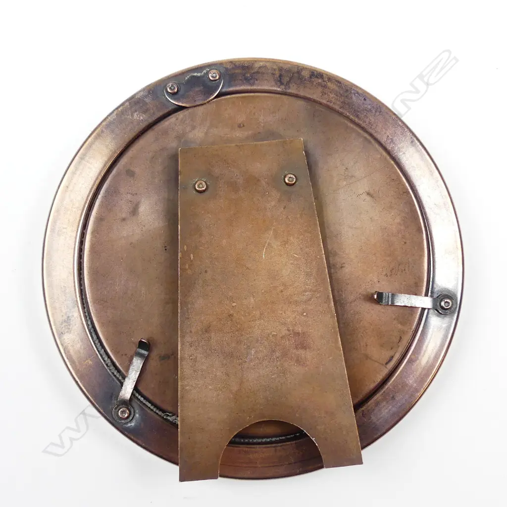 An early 20thC small circular silver photo frame Image 1++