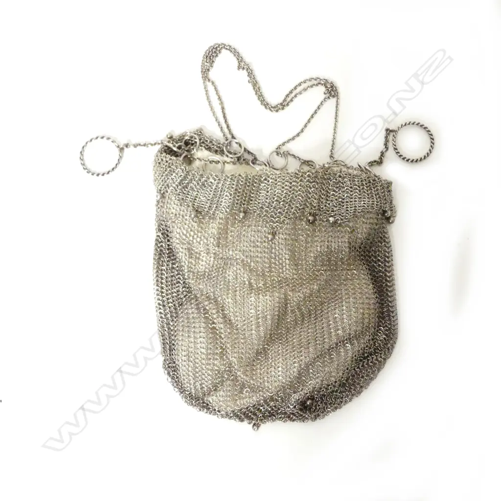A Dutch silver mesh miser's purse Image 1++