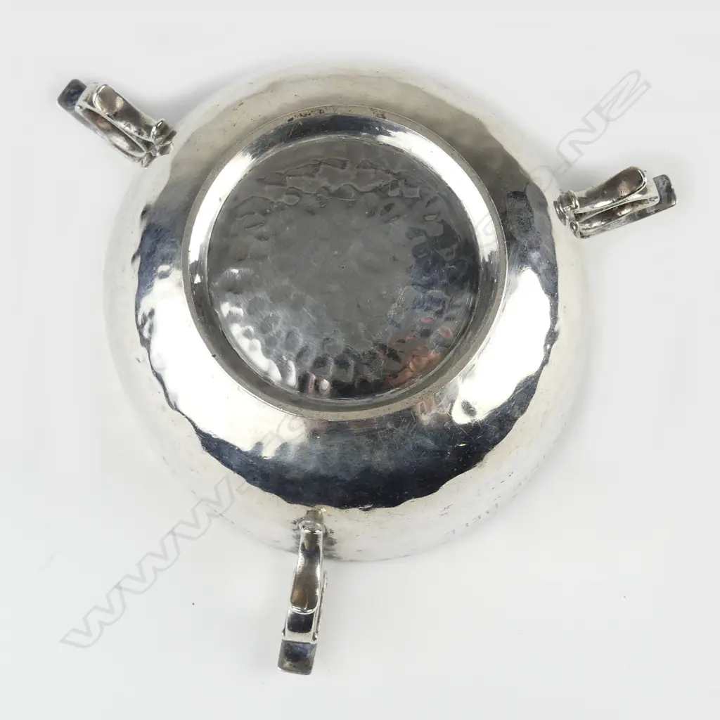 An Edwardian silver Arts and Crafts tyg Image 1++