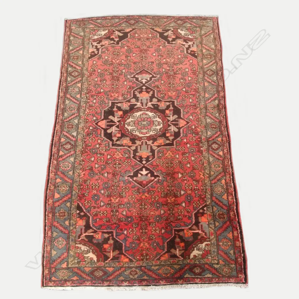 An antique hand knotted Hamadan rug Image 1++