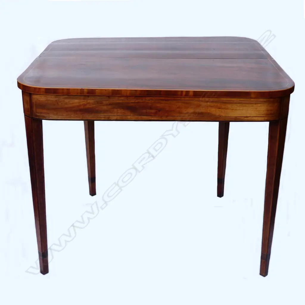 A Regency walnut flap-top supper table Image 1++