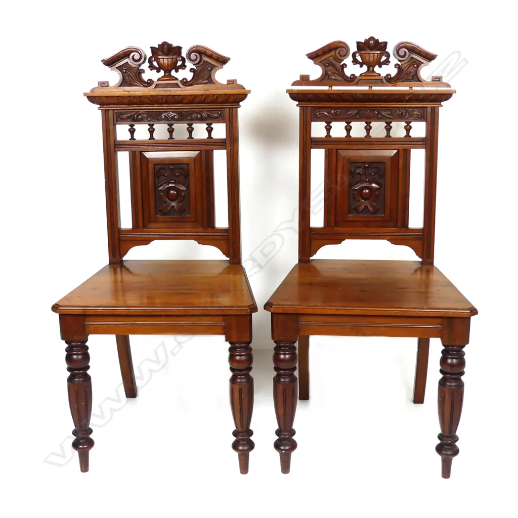 A pair of Victorian kauri hall chairs Image 1++