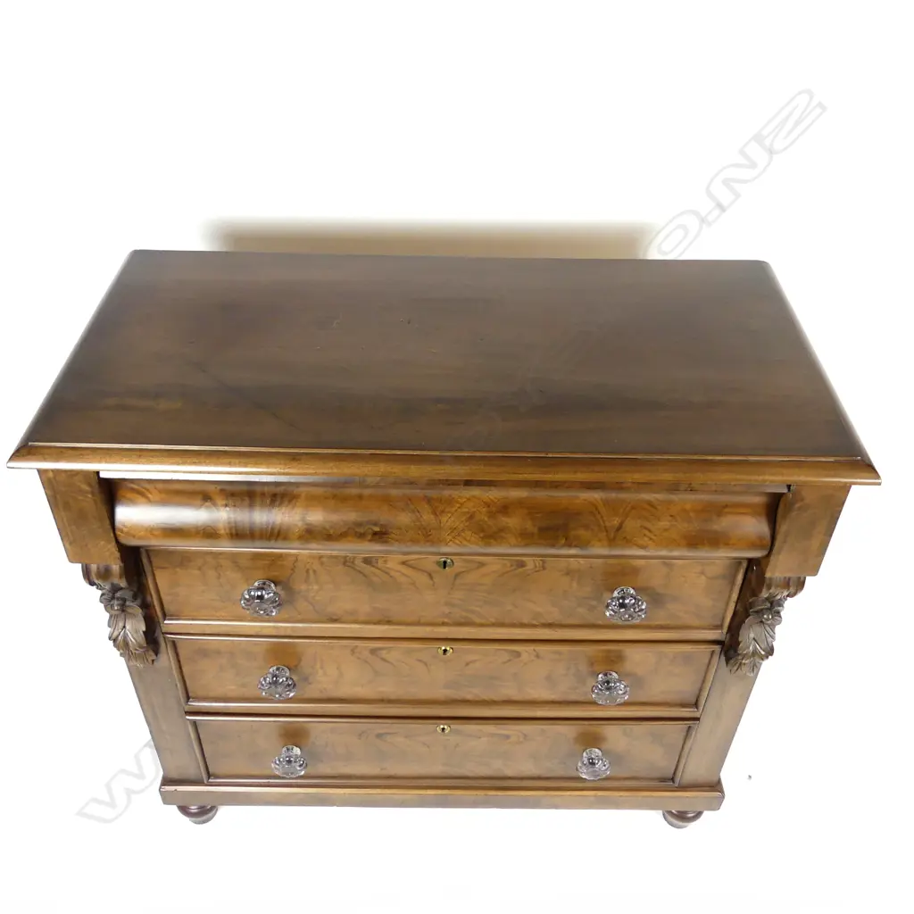A Victorian mahogany four drawer chest Image 1++