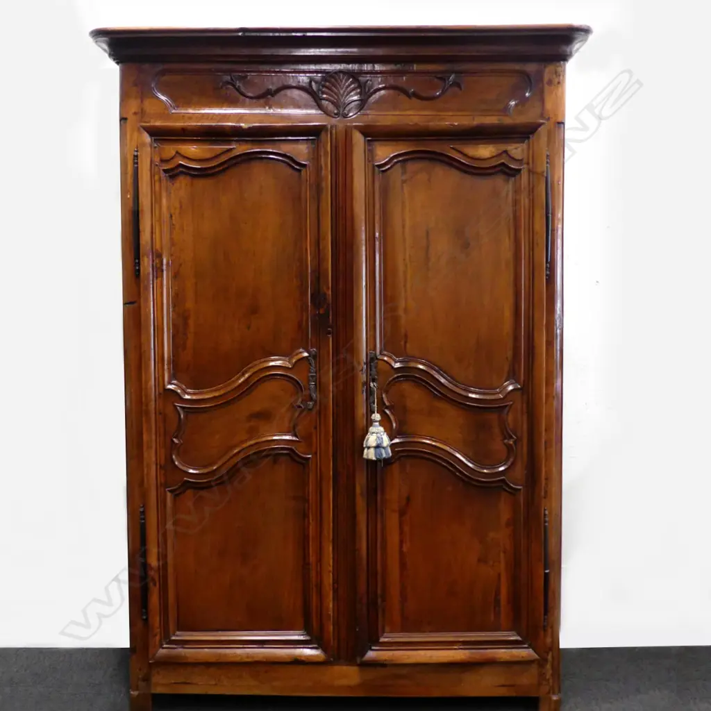 A French early 19thC provincial armoire Image 1++