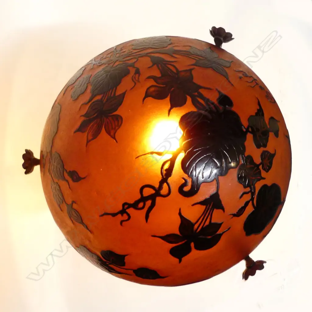A cameo glass table lamp Image 1++