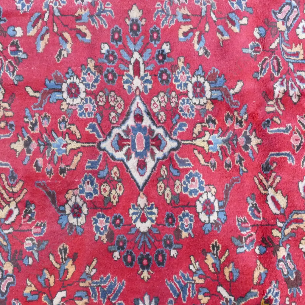 An Iranian Saruq carpet Image 1++