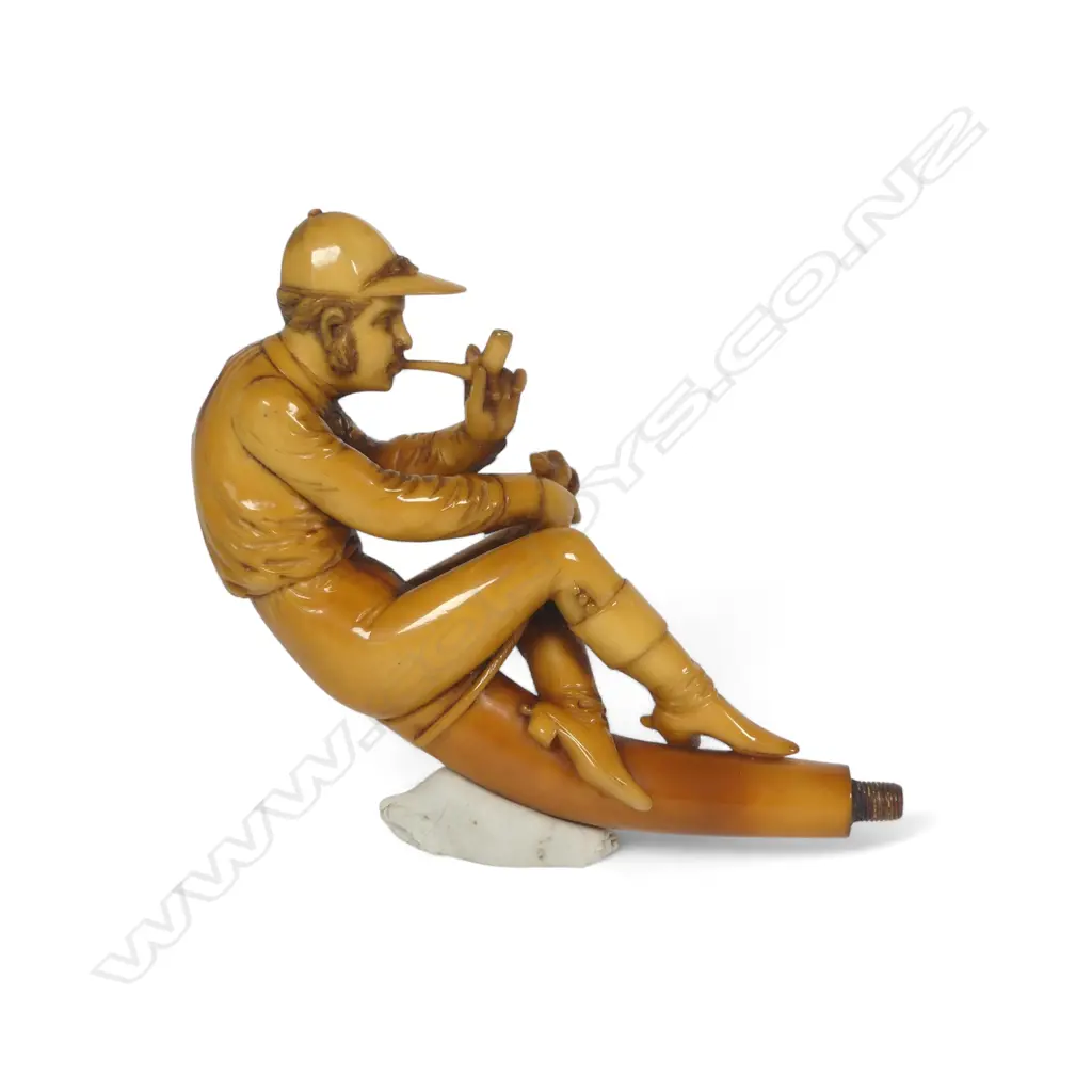 A characterful 19thC carved meerschaum pipe, Image 1++