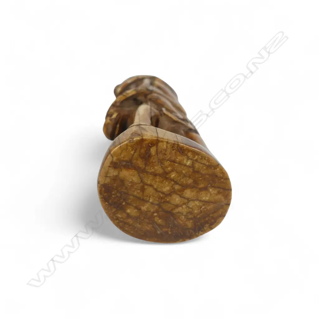 An early 20thC Nigerian carved ivory figure, Image 1++