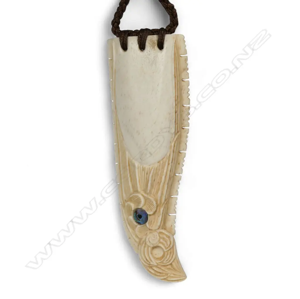 Gareth McGhie carved stag antler rei puta, Image 1++