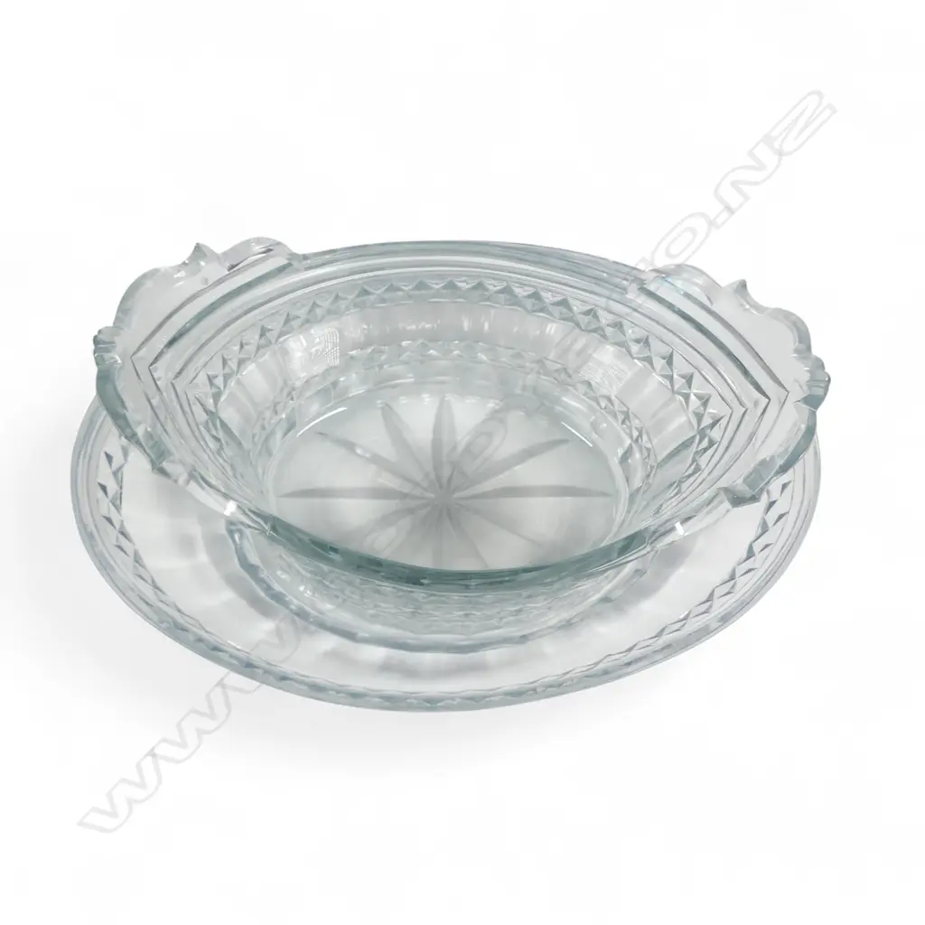 A George III Irish cut glass strawberry dish on stand, Image 1++