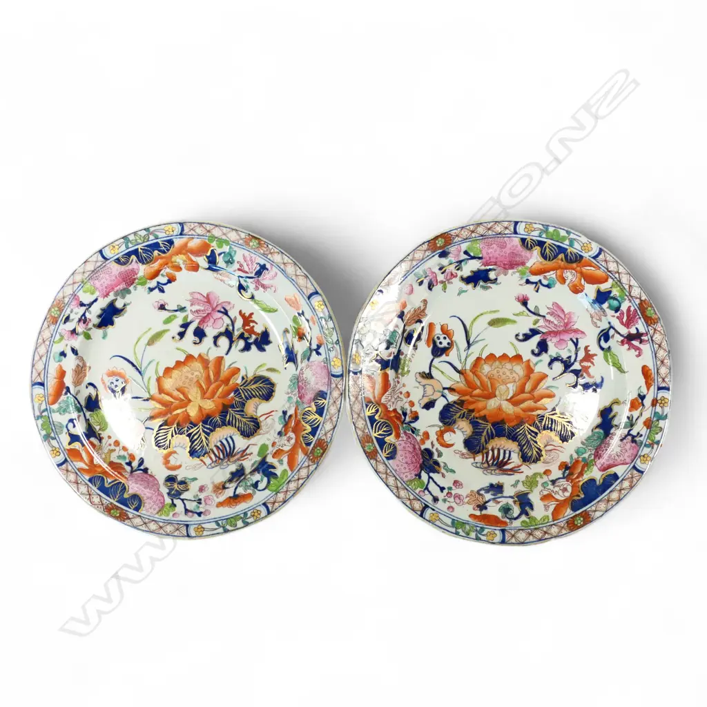 A pair of early Victorian Mason's Ironstone Imari plates, Image 1++
