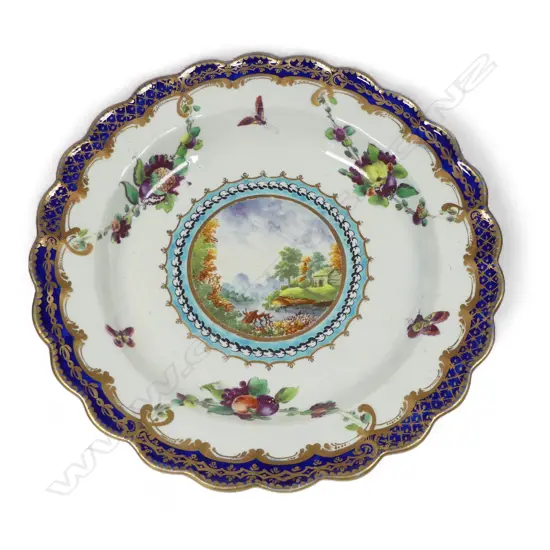 A George III First Period Worcester plate,