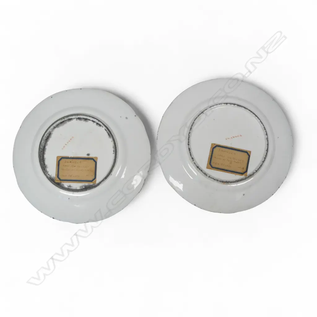 A pair of George III Swansea ceramic plates, Image 1++