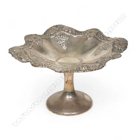 An Edwardian silver decorative tazza,