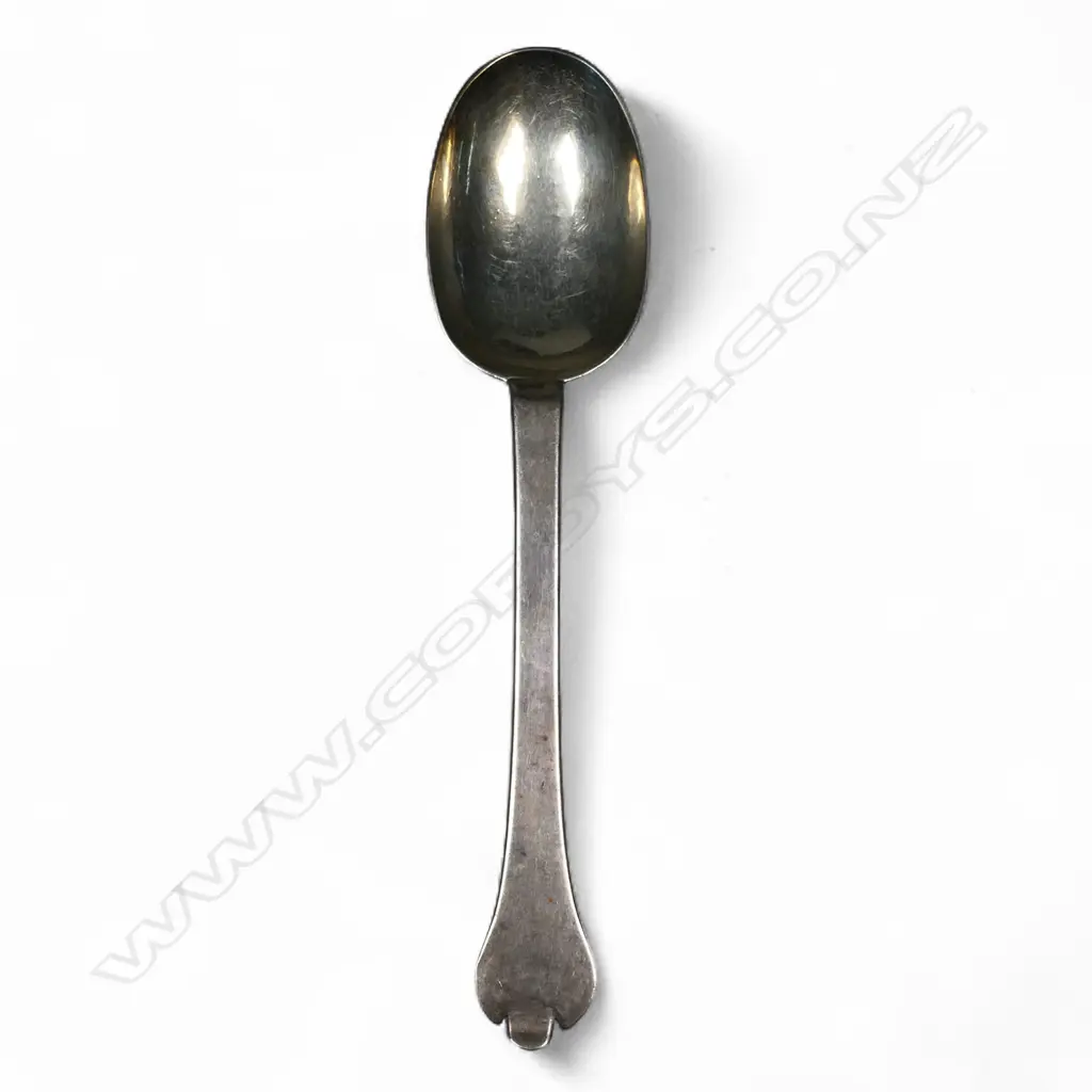 James II silver trefid spoon, Image 1++