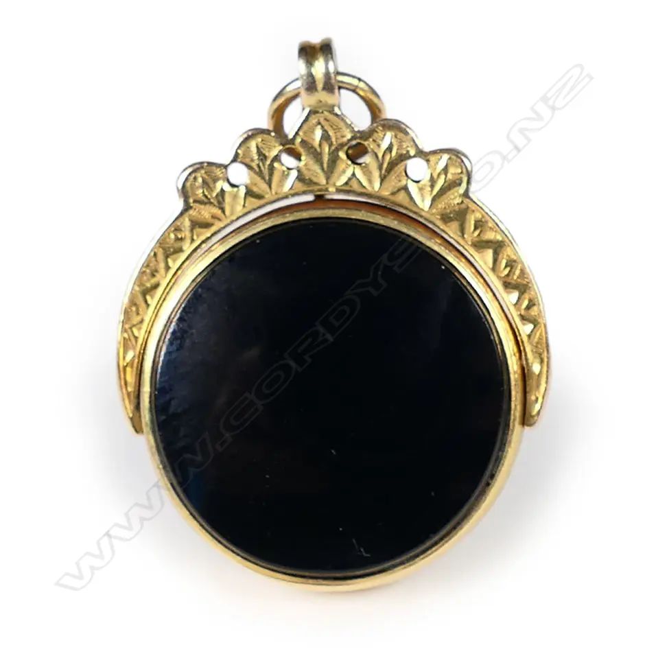 A 9ct gold spinner, Image 1++